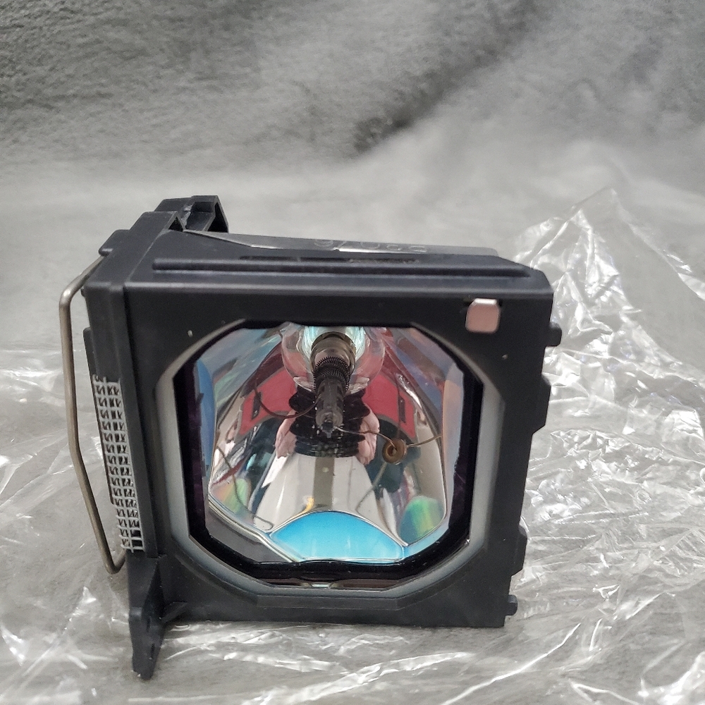 Sharp BQC-PGC3OXU/1 Replacement Projector Lamp New in Box